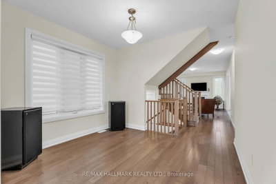 14 Eberly Woods Drive • Markham, ON photo 8