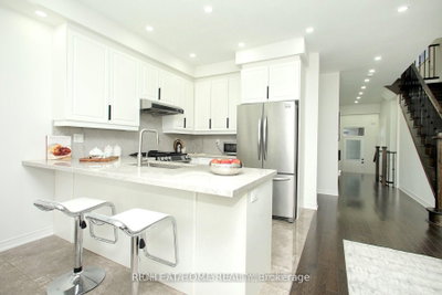25 Sibella Way • Vaughan, ON photo 8