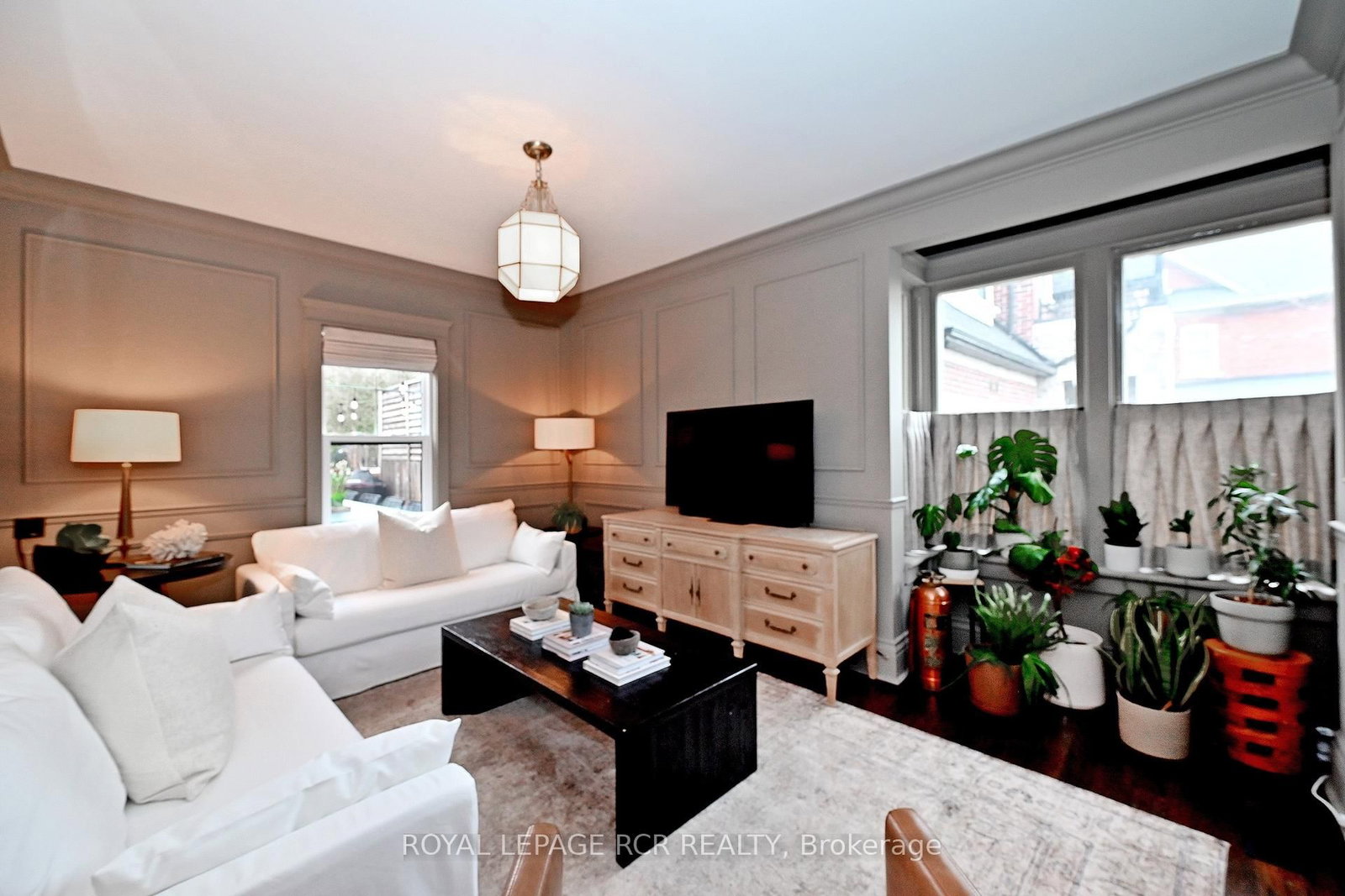 58 Tyler Street • Aurora, ON photo 8