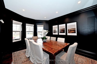58 Tyler Street • Aurora, ON photo 9