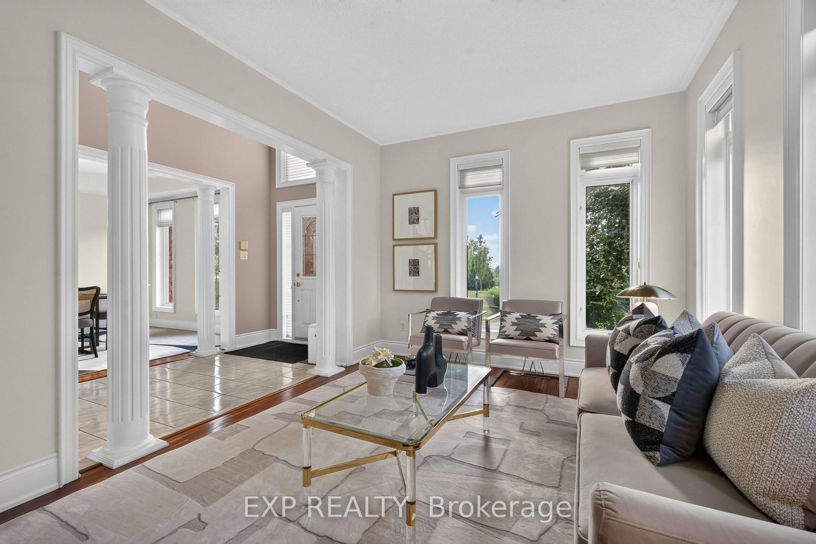 735 Foxcroft Boulevard • Newmarket, ON photo 5