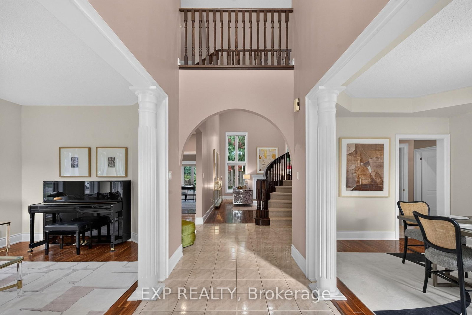 735 Foxcroft Boulevard • Newmarket, ON photo 6