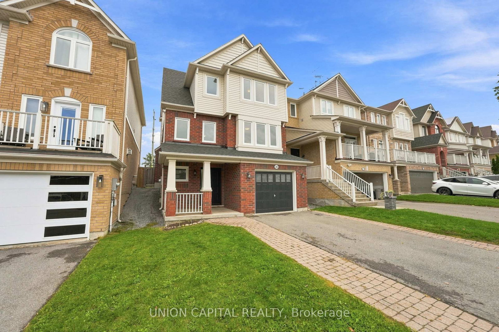 26 Cliff Gunn Road • Newmarket, ON photo 6