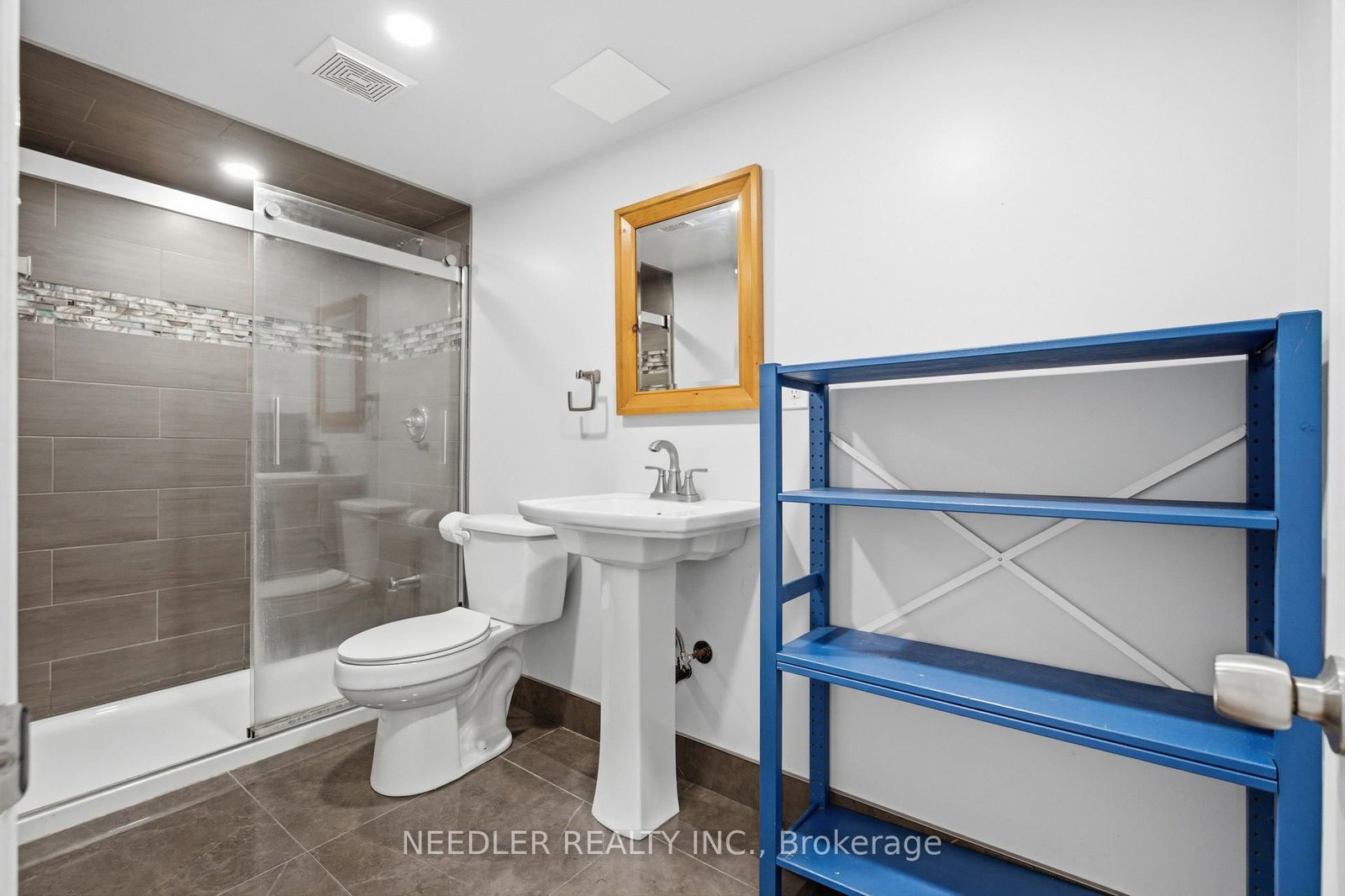 133 King Street • East Gwillimbury, ON photo 22