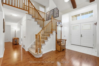 133 King Street • East Gwillimbury, ON photo 3