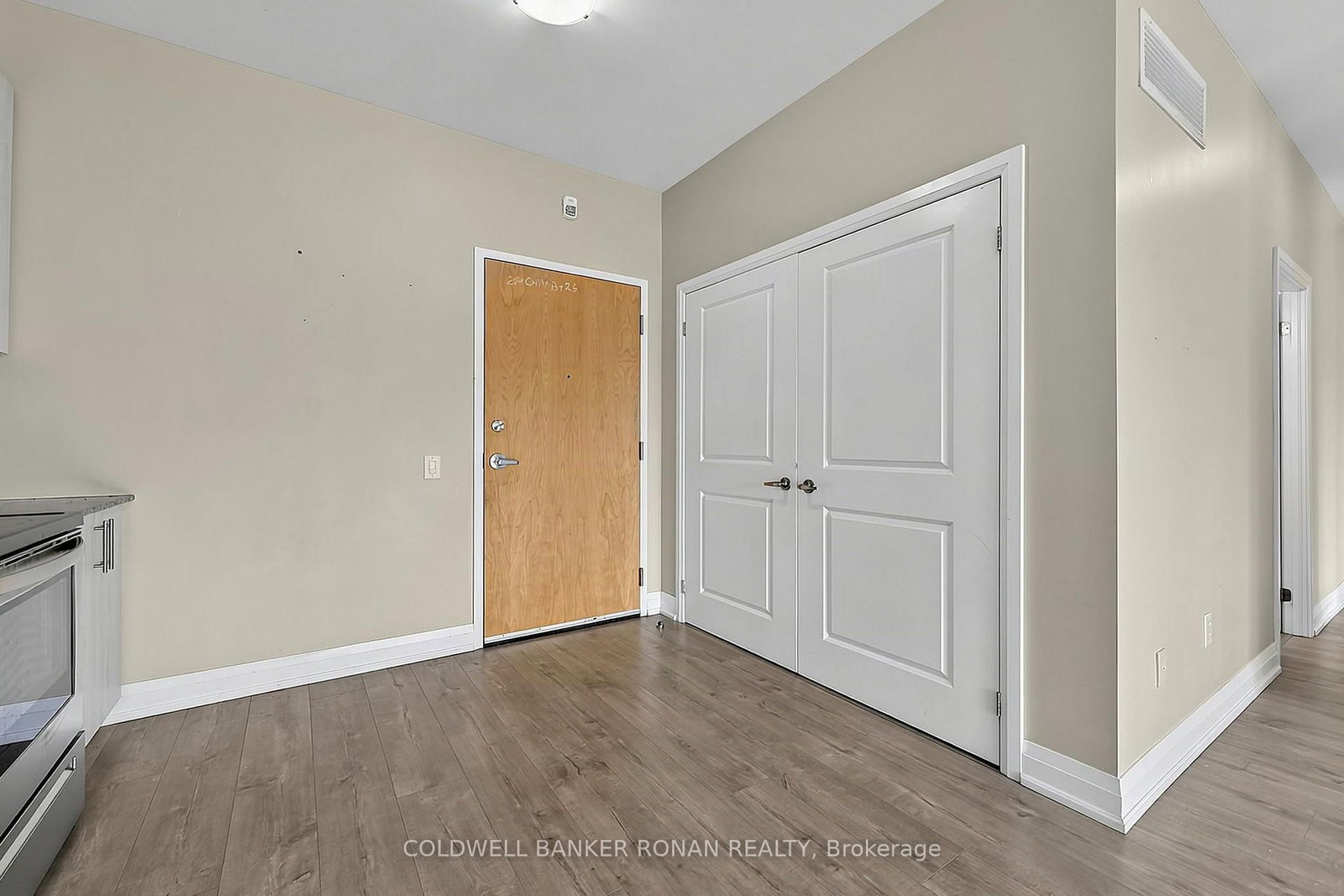 64 Queen Street • #502 • New Tecumseth, ON photo 4