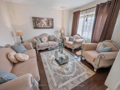 245 Danny Wheeler Boulevard • Georgina, ON photo 3