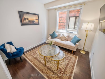 245 Danny Wheeler Boulevard • Georgina, ON photo 4