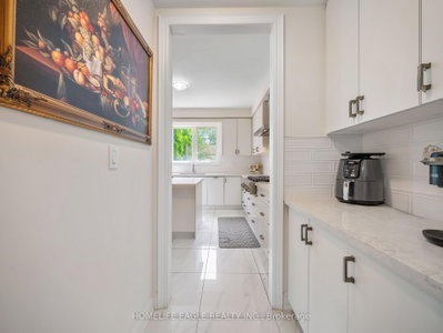245 Danny Wheeler Boulevard • Georgina, ON photo 6