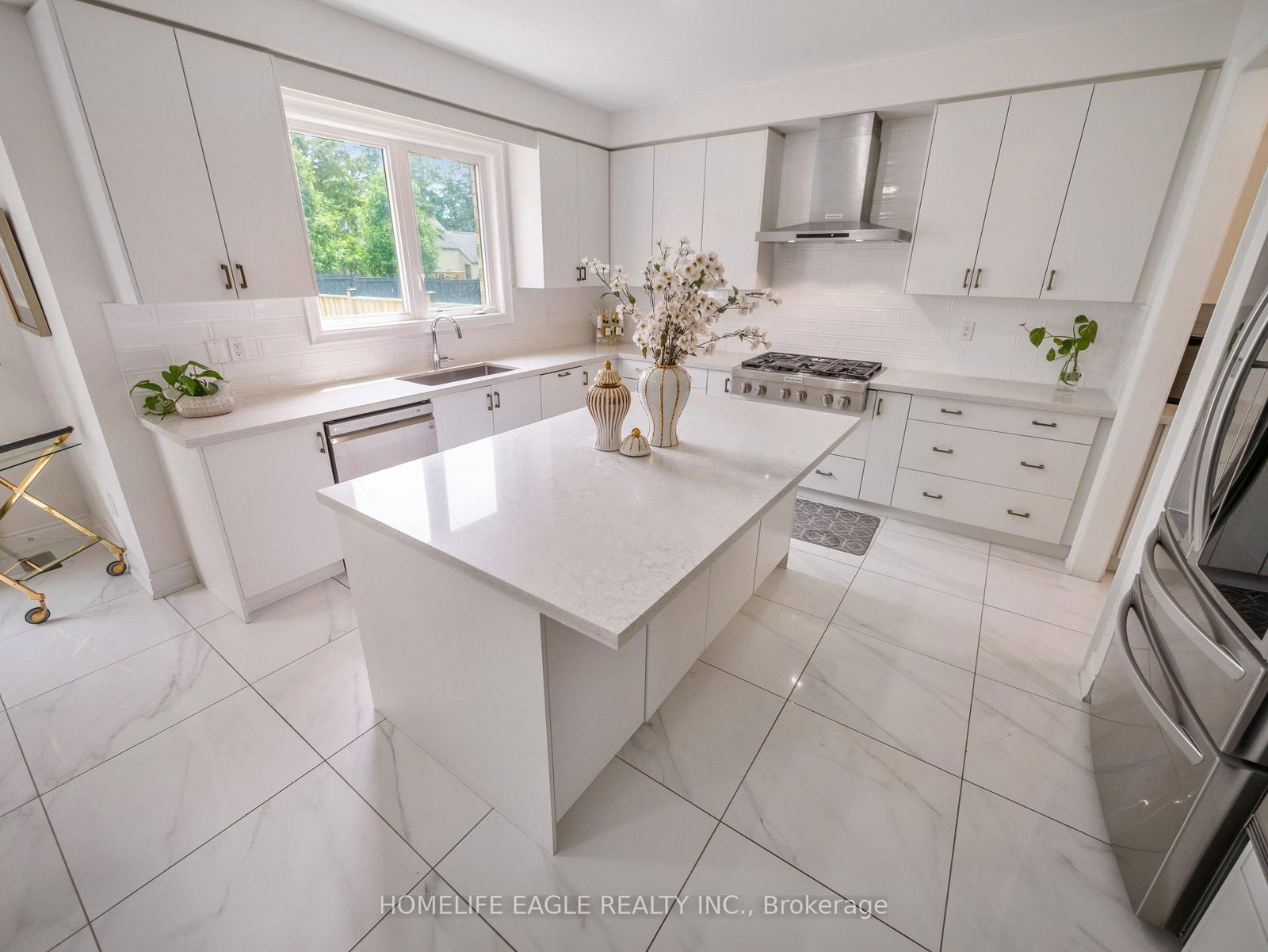 245 Danny Wheeler Boulevard • Georgina, ON photo 8