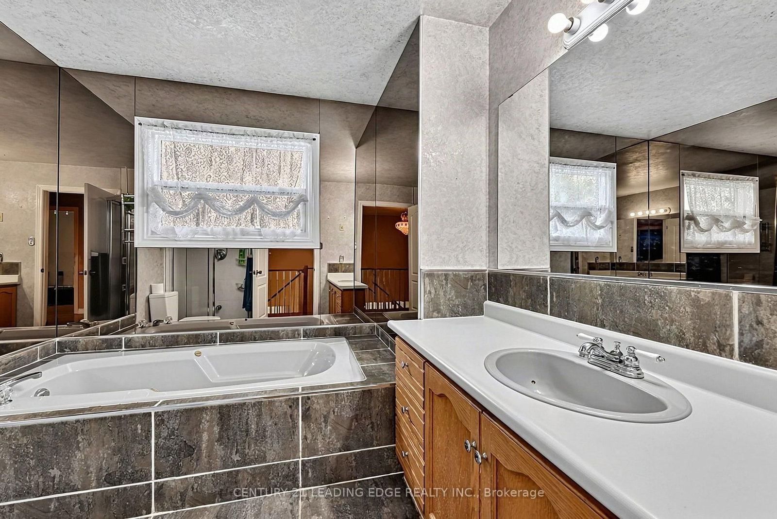 48 Broadview Avenue • Georgina, ON photo 31