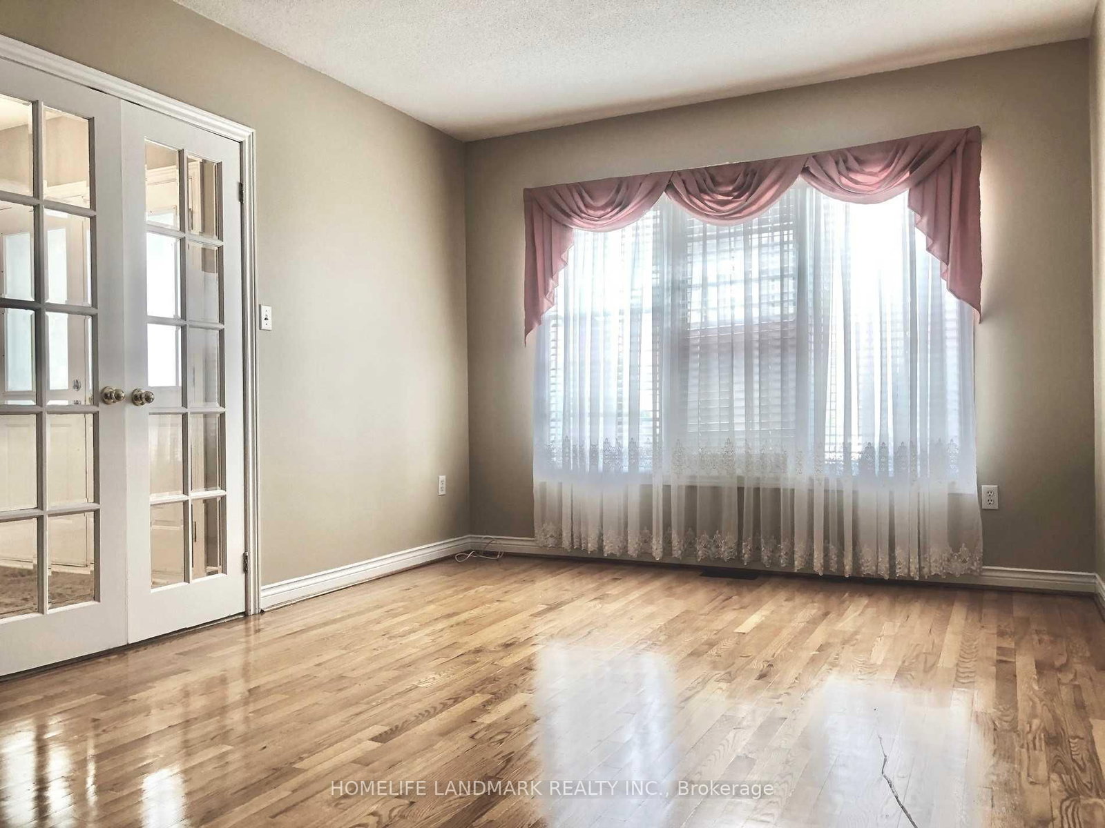 196 Park Dr, Whitchurch-Stouffville, view 3