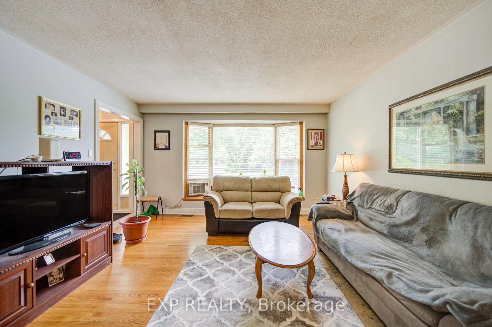 608 Rupert Avenue • Whitchurch-Stouffville, ON photo 6