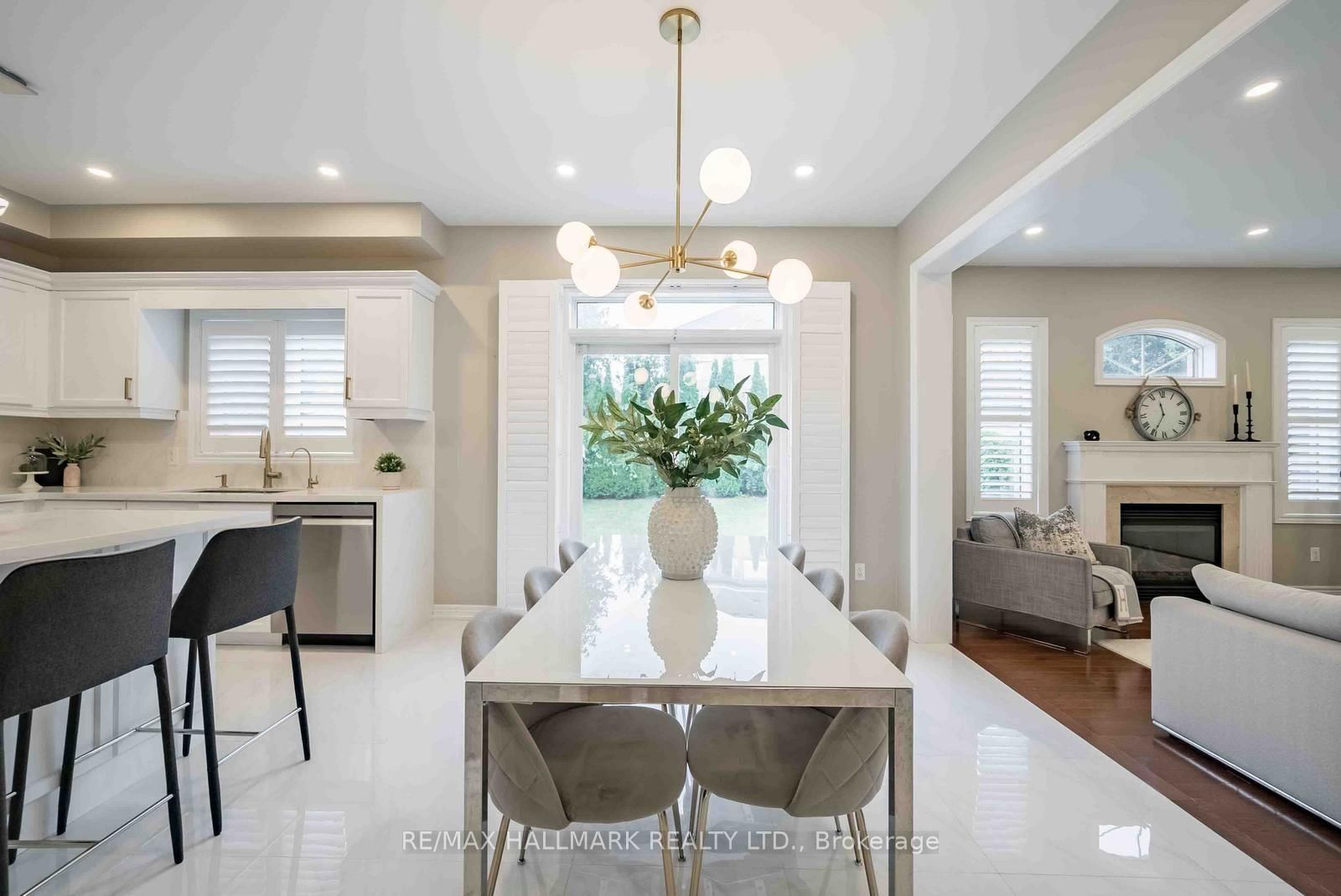 411 Hoover Park Drive • Whitchurch-Stouffville, ON photo 11