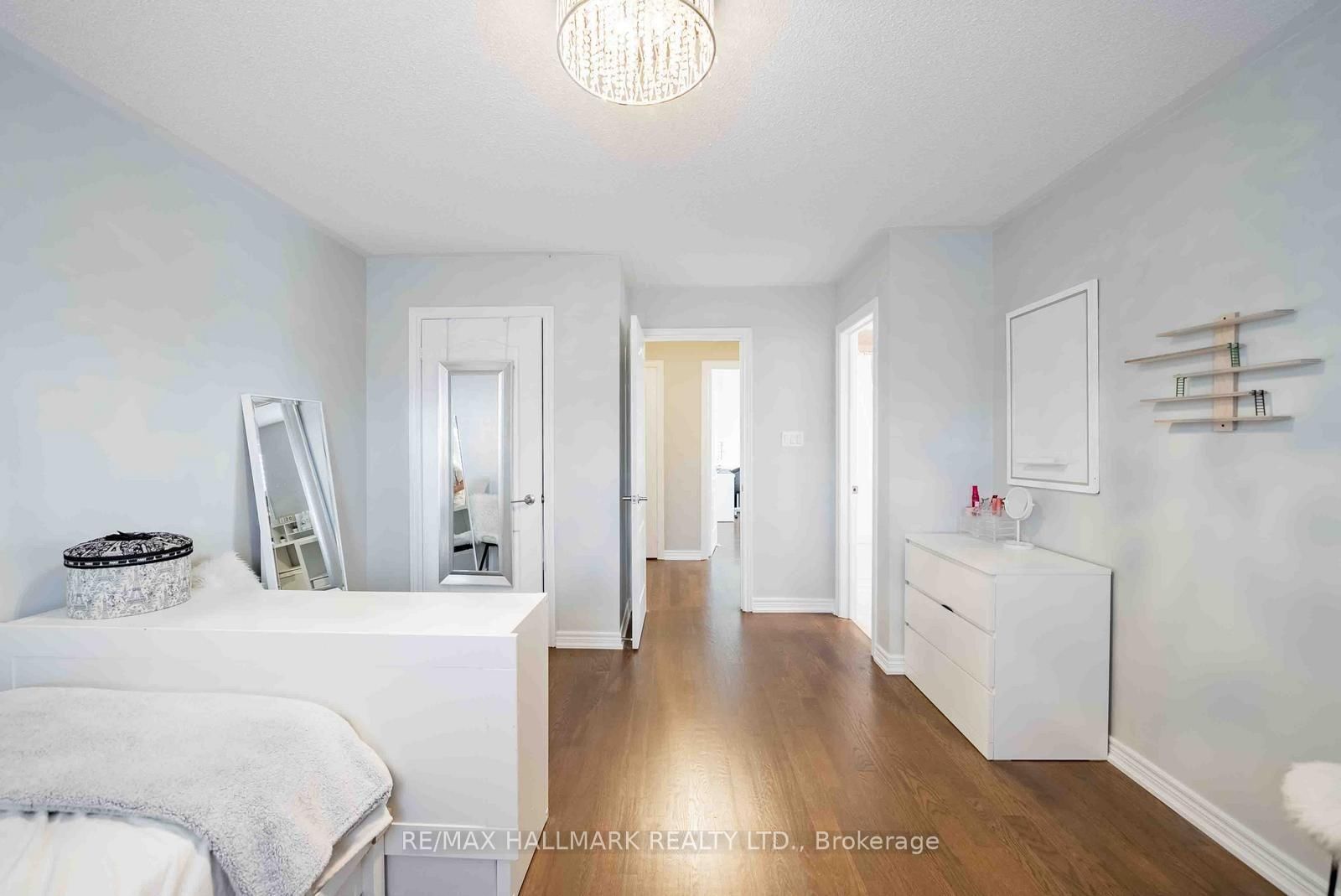 411 Hoover Park Drive • Whitchurch-Stouffville, ON photo 33