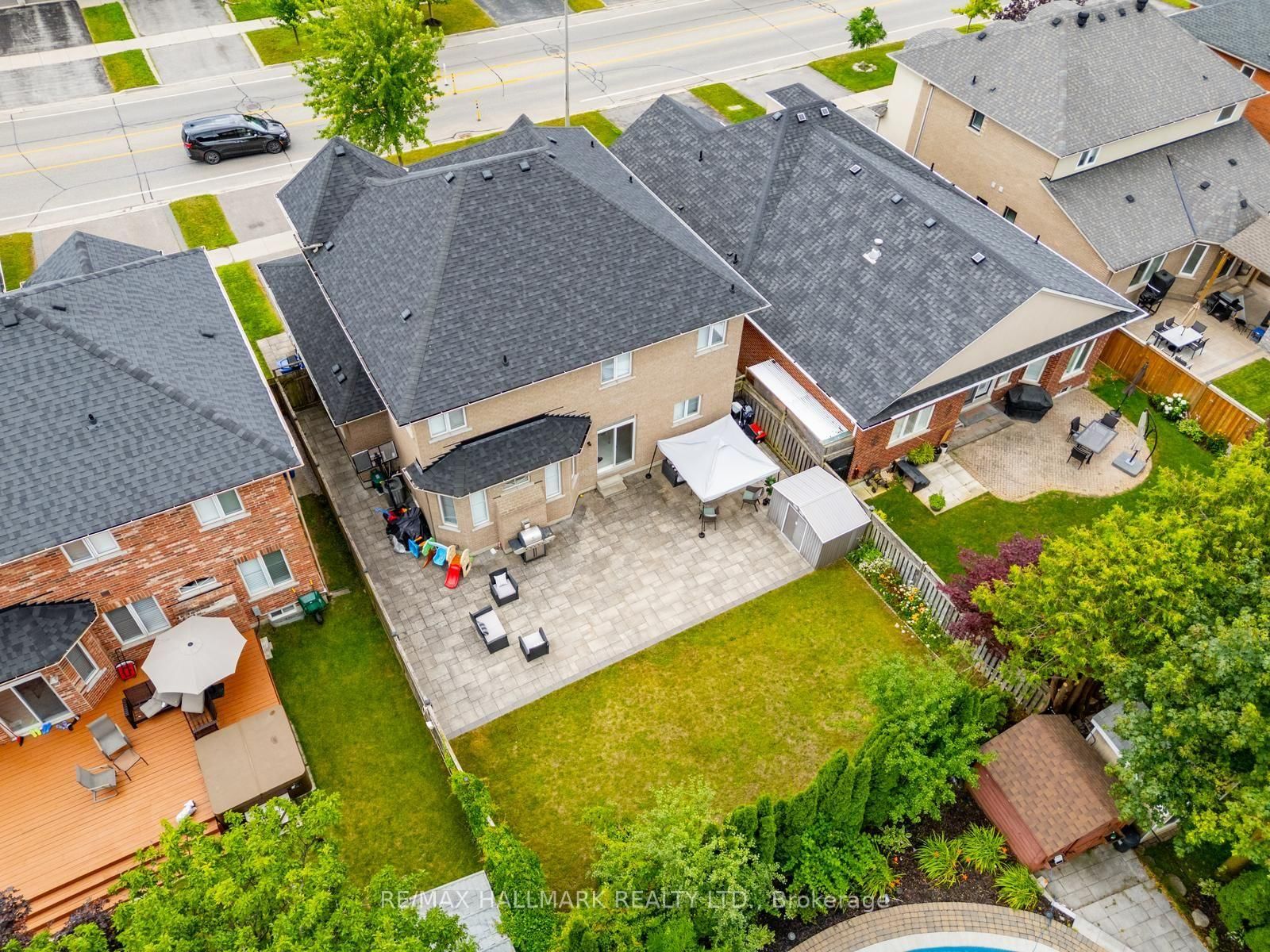 411 Hoover Park Drive • Whitchurch-Stouffville, ON photo 44