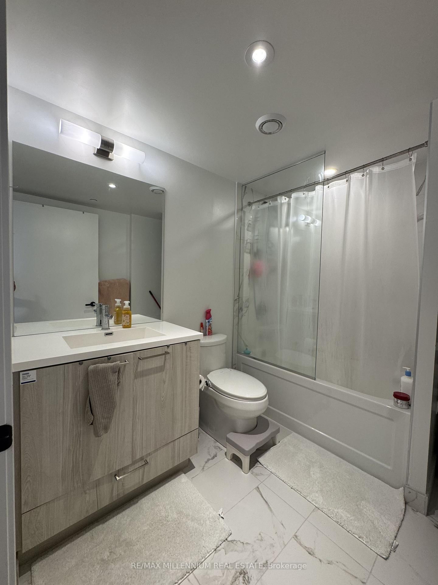 3011-195 Commerce St, Vaughan, view 9