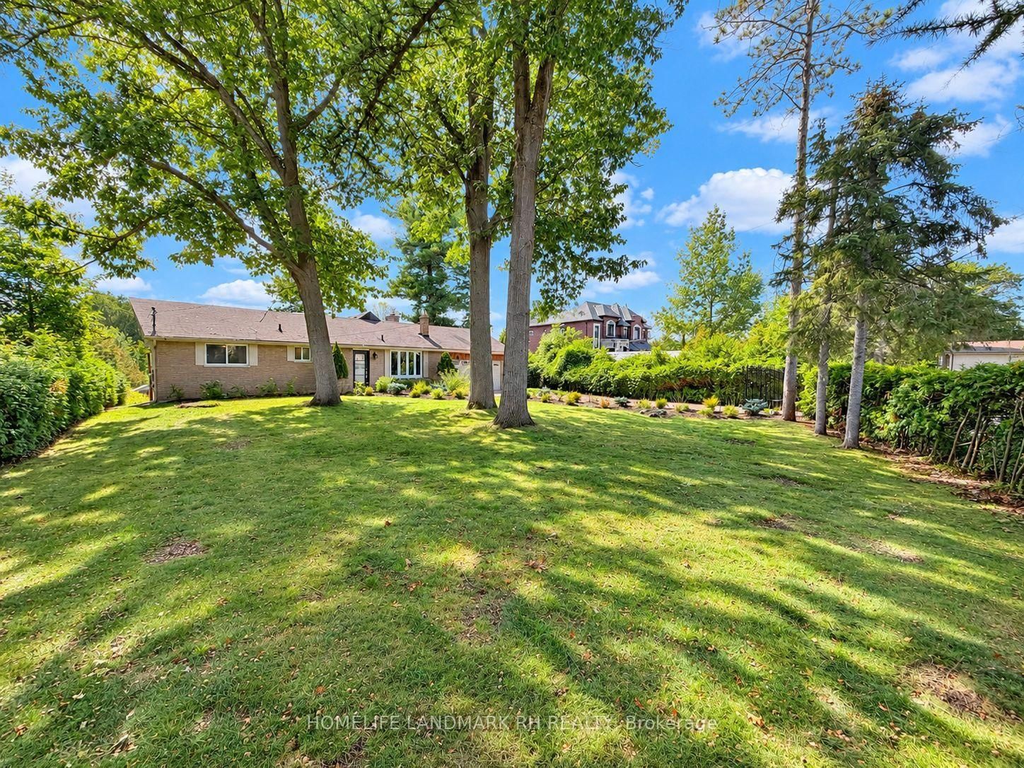 91 Riveredge Drive • Georgina, ON photo 4