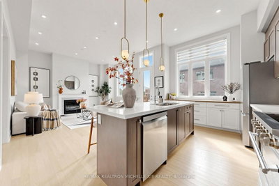9 Nanhai Avenue • Markham, ON photo 7