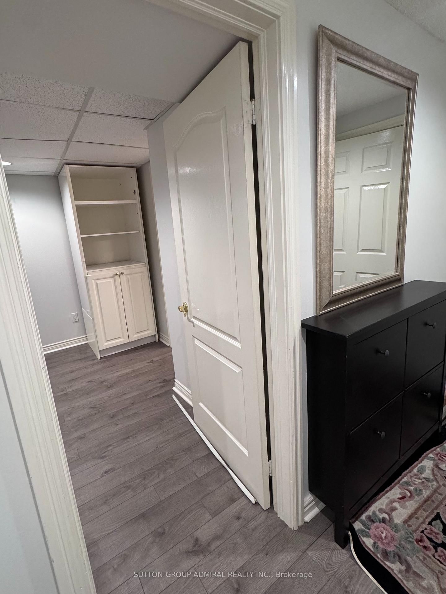 LOWER - 60 Spring Town Road, Vaughan 3