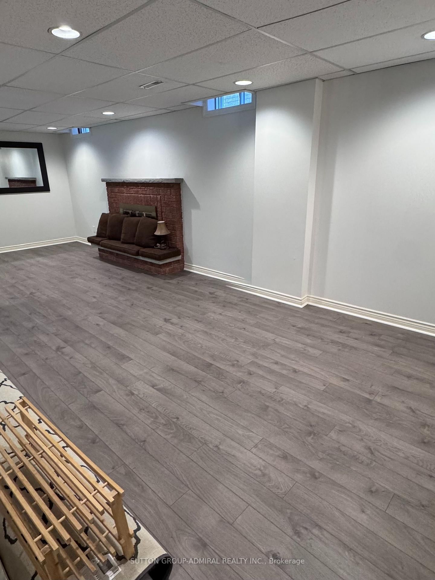 LOWER - 60 Spring Town Road, Vaughan 4