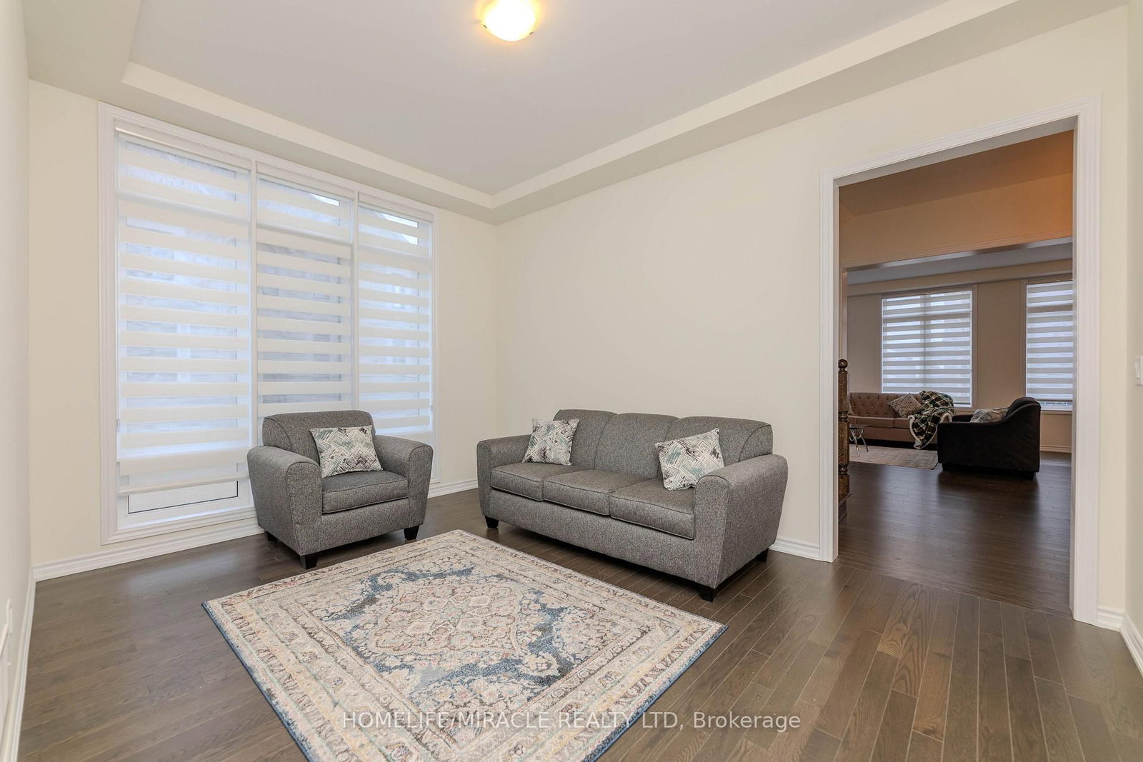 89 Halldorson Avenue • Aurora, ON photo 10
