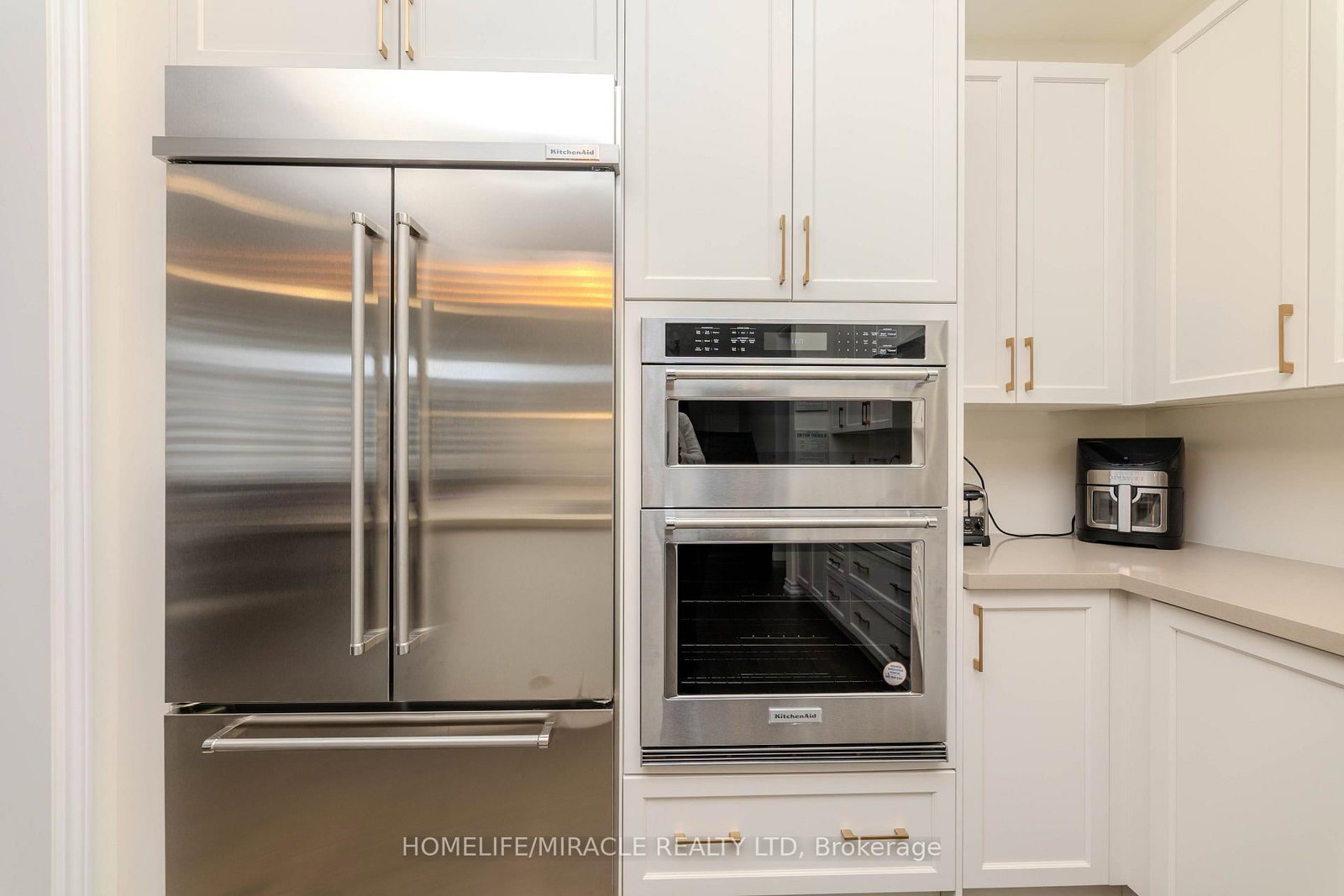 89 Halldorson Avenue • Aurora, ON photo 14