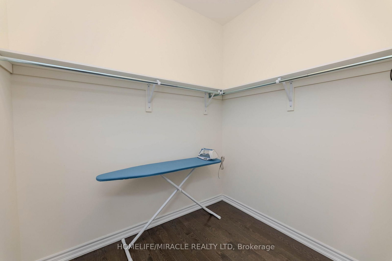 89 Halldorson Avenue • Aurora, ON photo 26