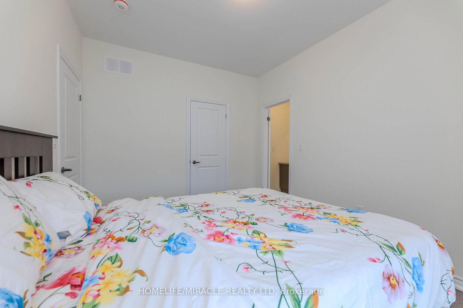 89 Halldorson Avenue • Aurora, ON photo 29