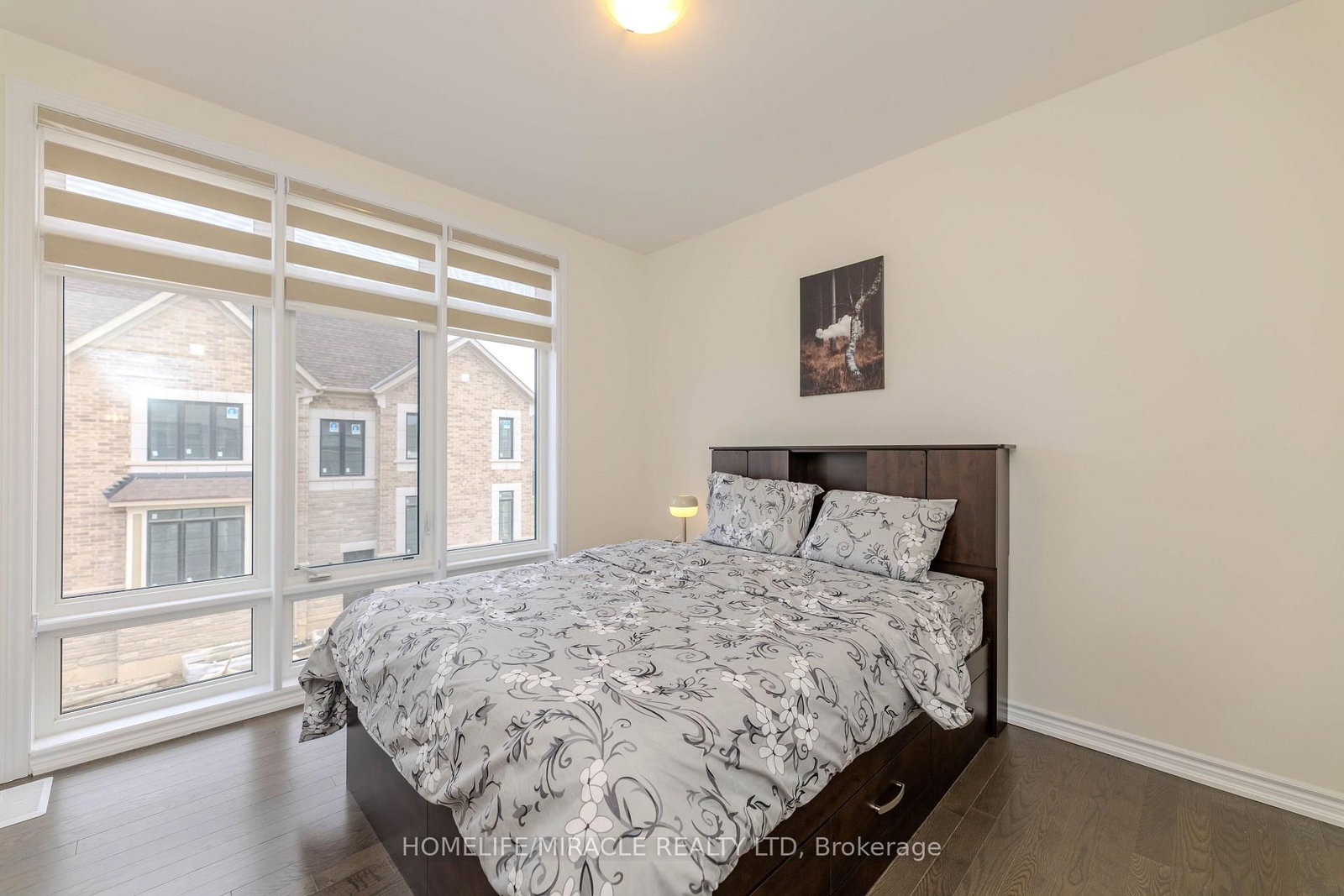 89 Halldorson Avenue • Aurora, ON photo 33