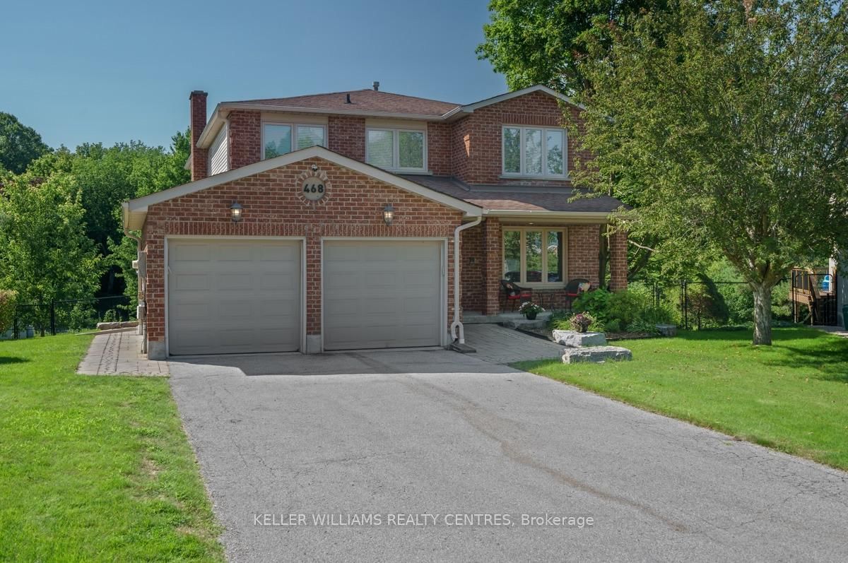 468 Dorchester Court • Newmarket, ON photo 2
