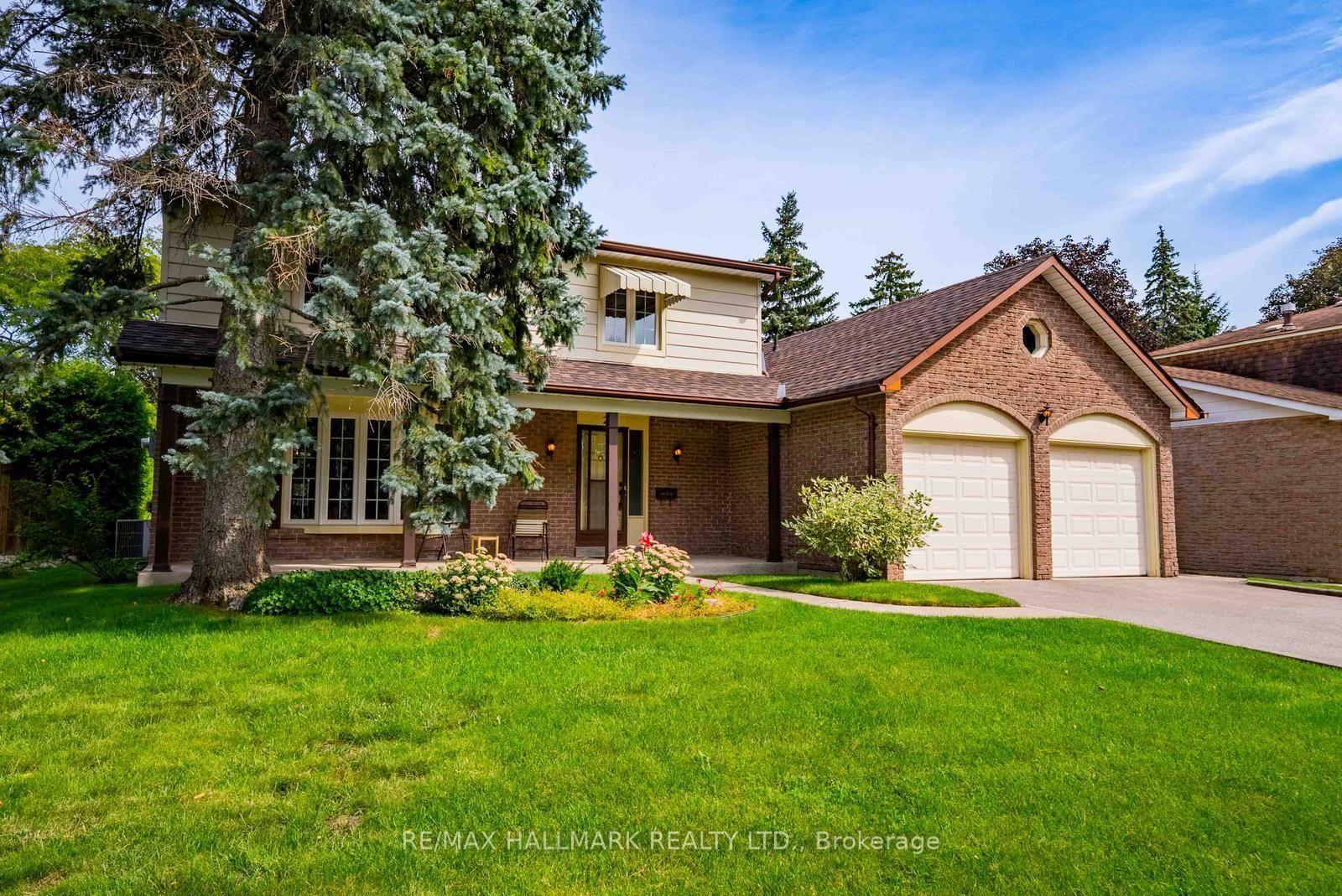 27 Sir Gawaine Place • Markham, ON photo 2