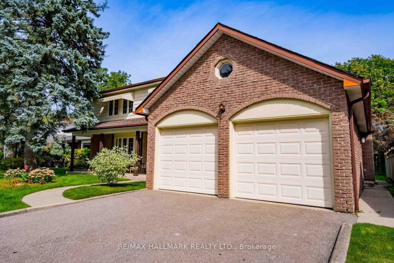 27 Sir Gawaine Place