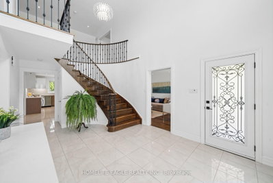 304 Firglen Ridge • Vaughan, ON photo 4
