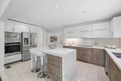 304 Firglen Ridge • Vaughan, ON photo 9