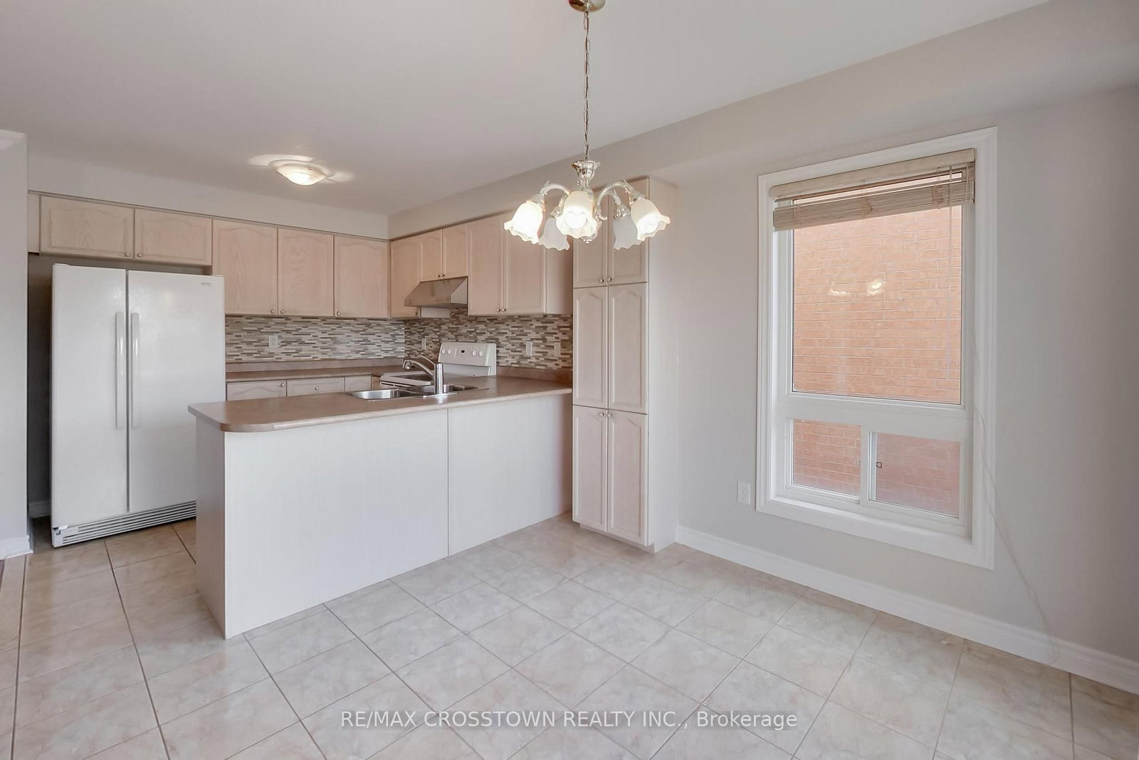 50 Petermann Street • Aurora, ON photo 12