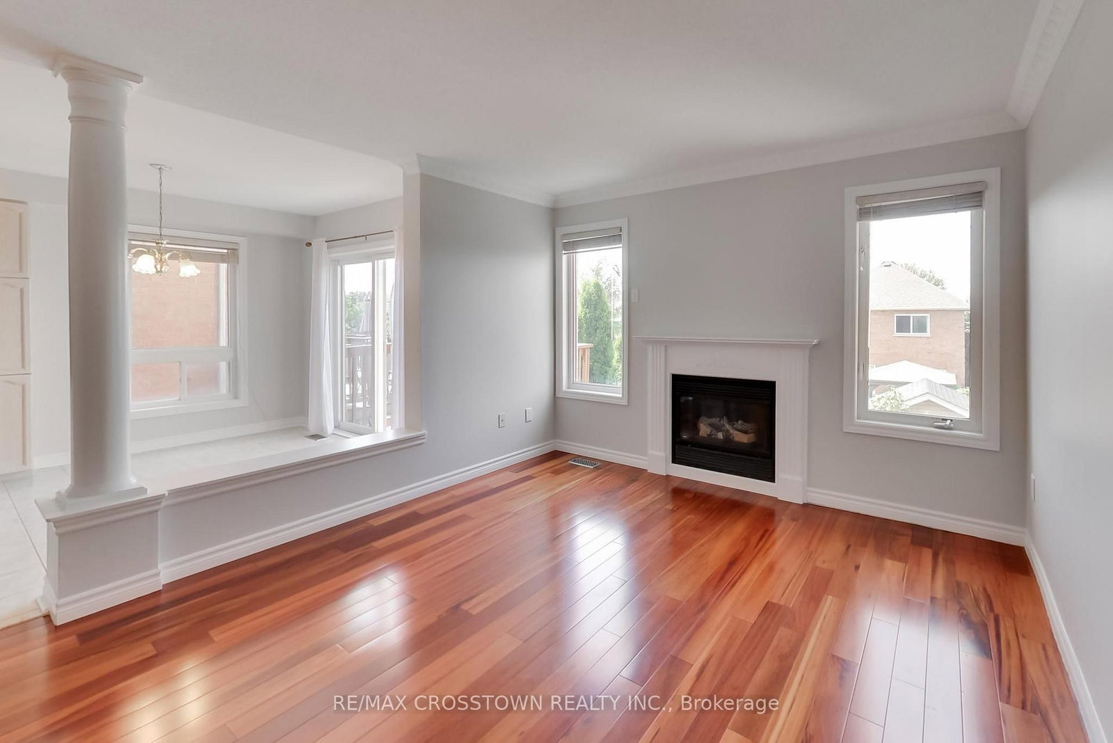50 Petermann Street • Aurora, ON photo 17