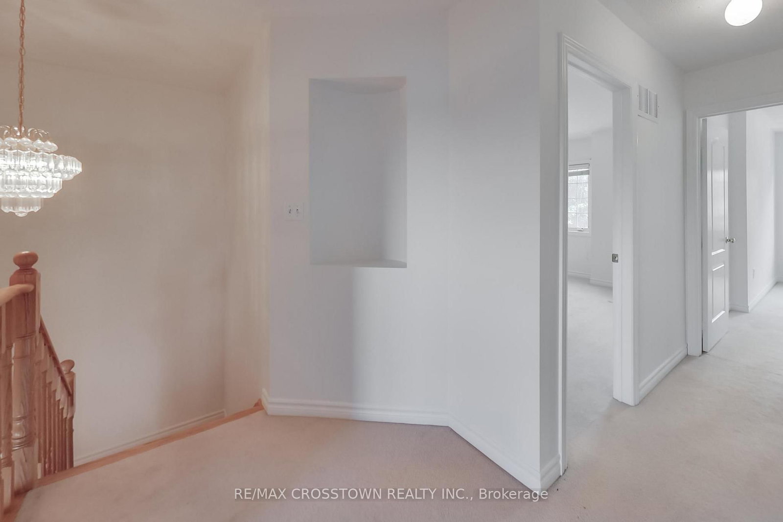 50 Petermann Street • Aurora, ON photo 20