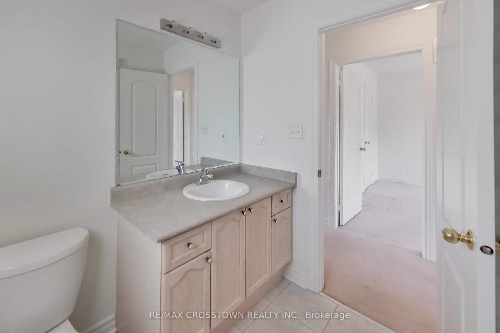 50 Petermann Street • Aurora, ON photo 29