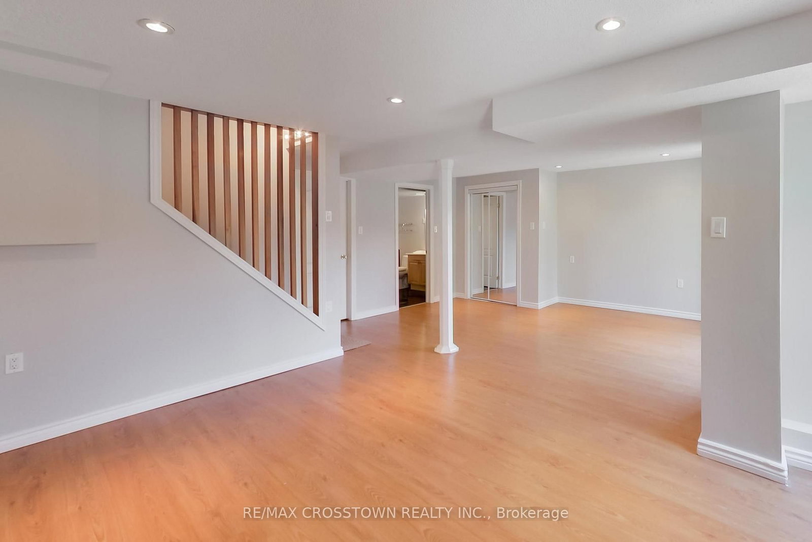 50 Petermann Street • Aurora, ON photo 36