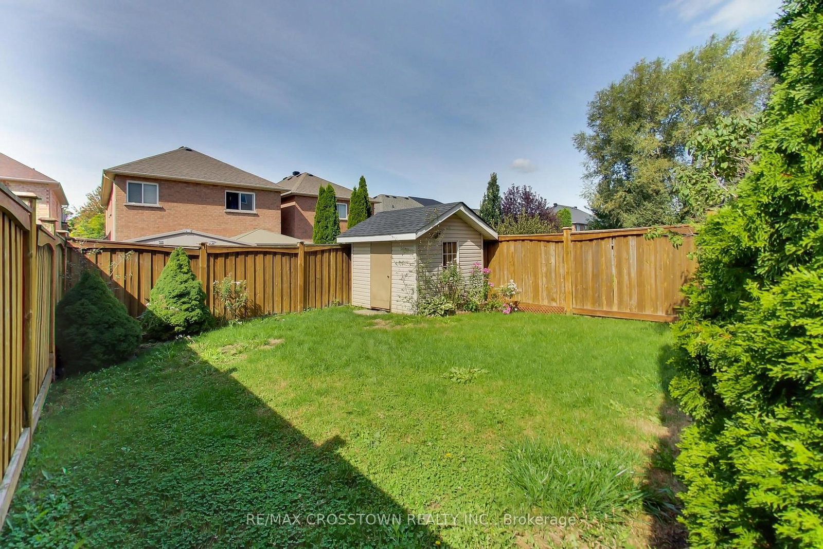 50 Petermann Street • Aurora, ON photo 44