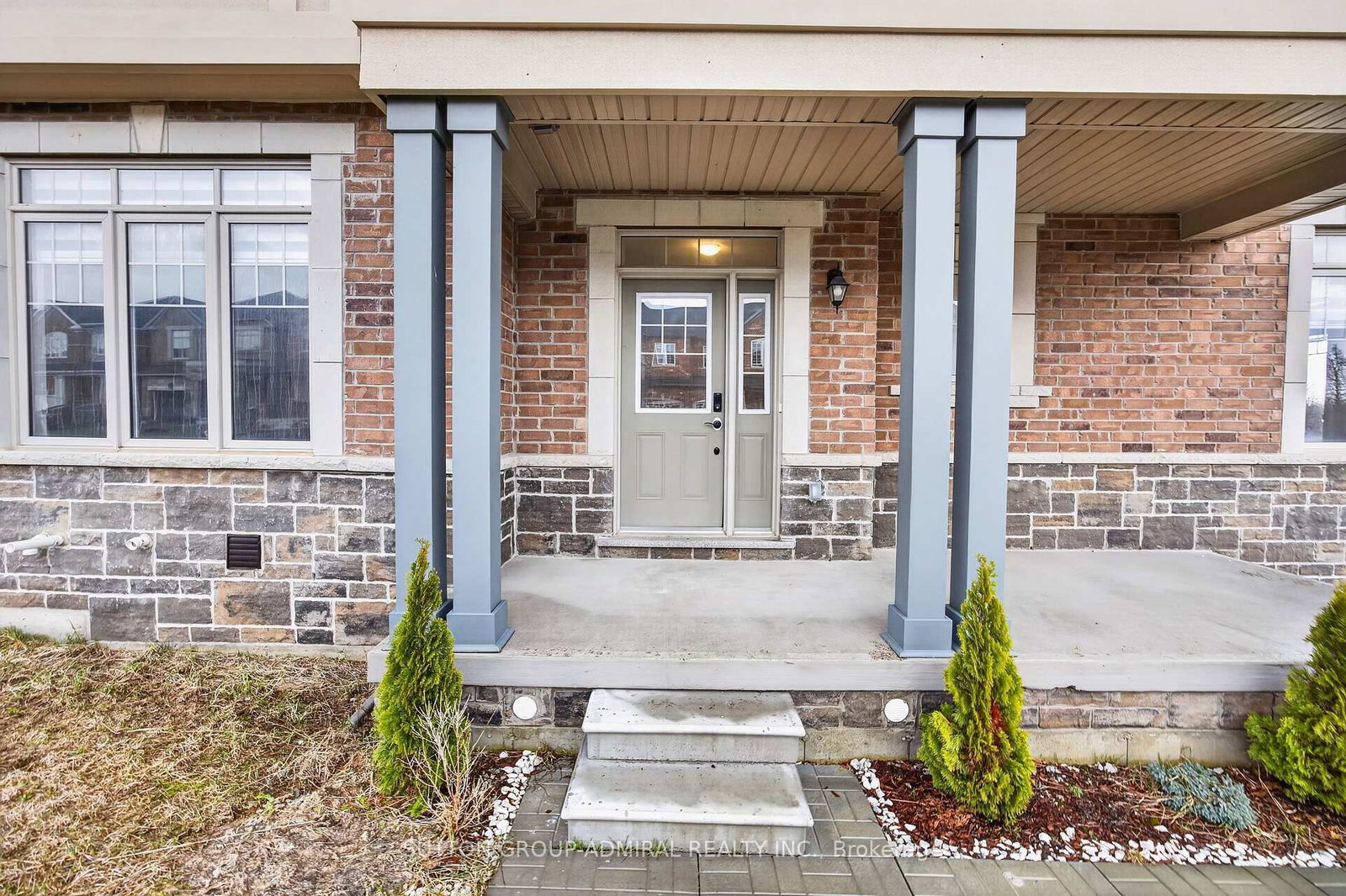 2237 Grainger Loop • Innisfil, ON photo 4