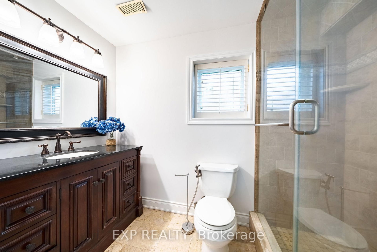16 Hill Top Trail • Whitchurch-Stouffville, ON photo 35