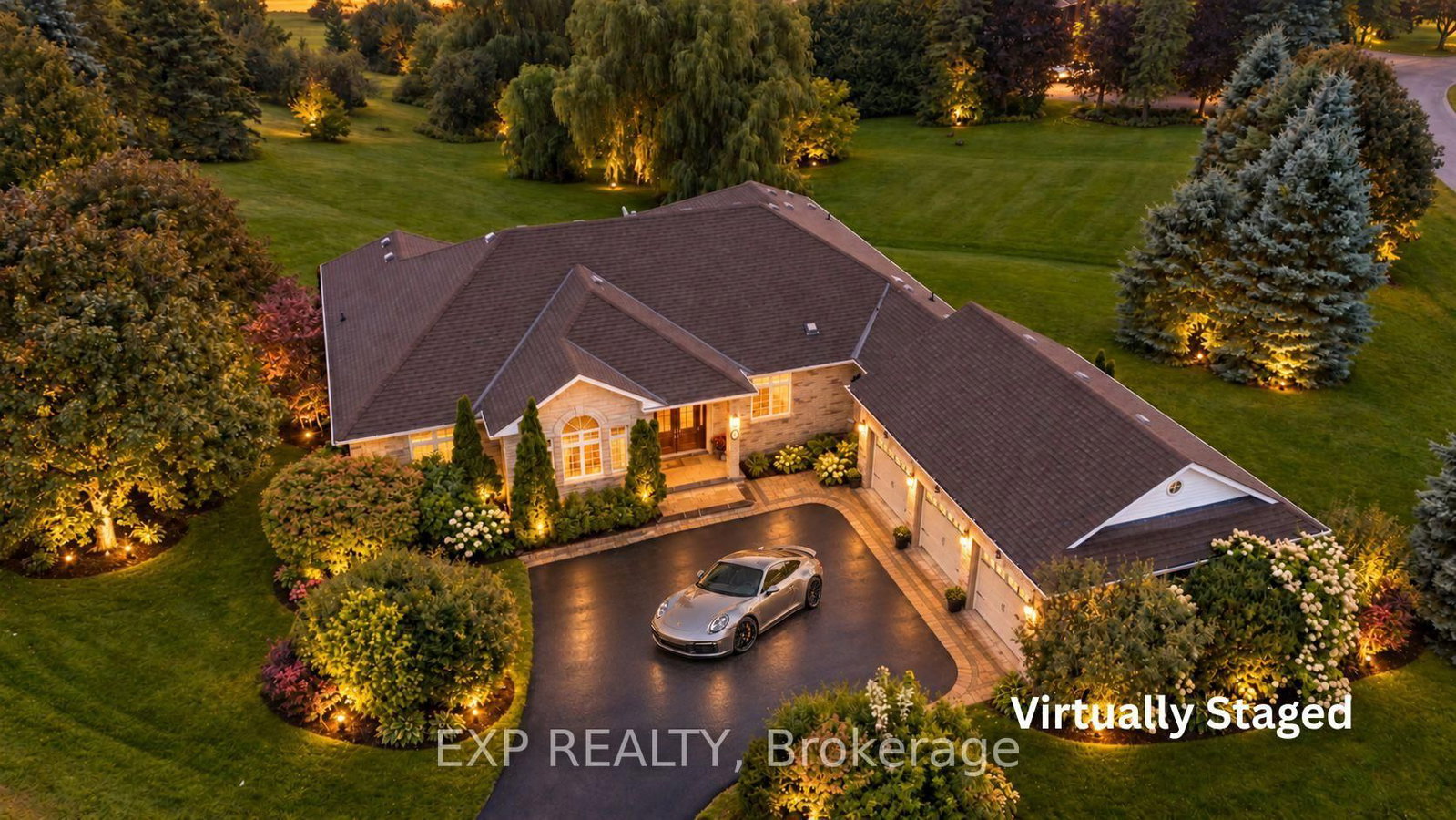 16 Hill Top Trail • Whitchurch-Stouffville, ON photo 4