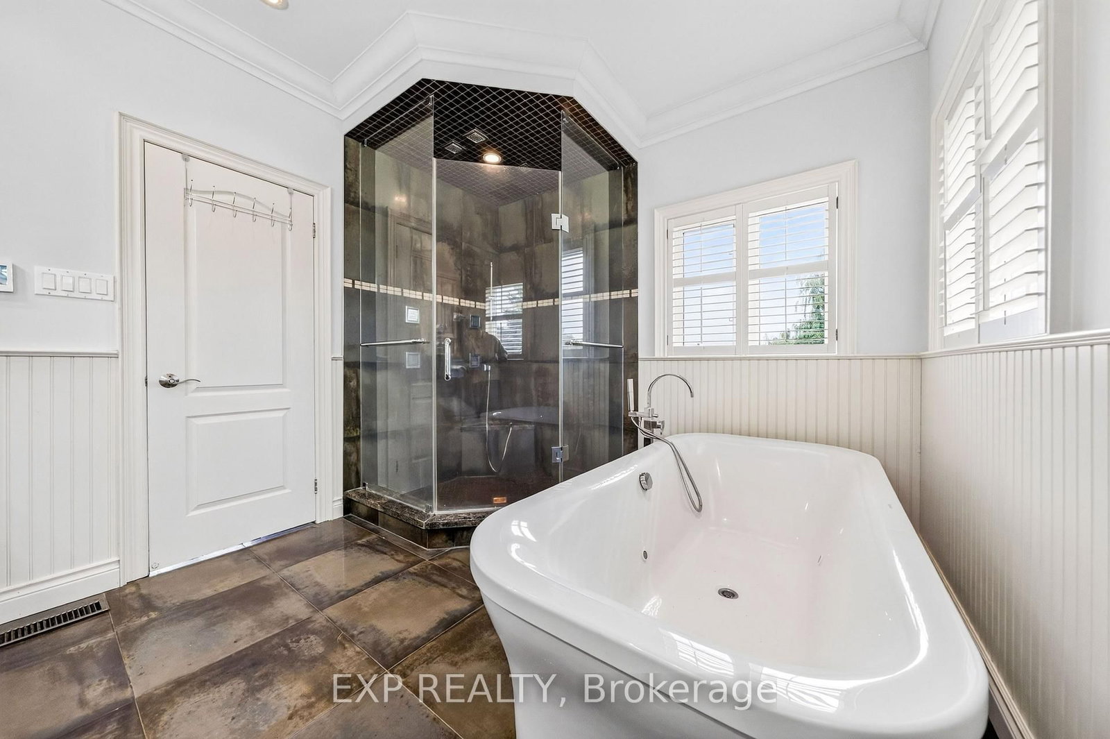 16 Hill Top Trail • Whitchurch-Stouffville, ON photo 46