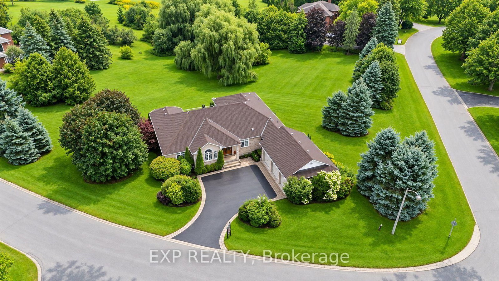 16 Hill Top Trail • Whitchurch-Stouffville, ON photo 74