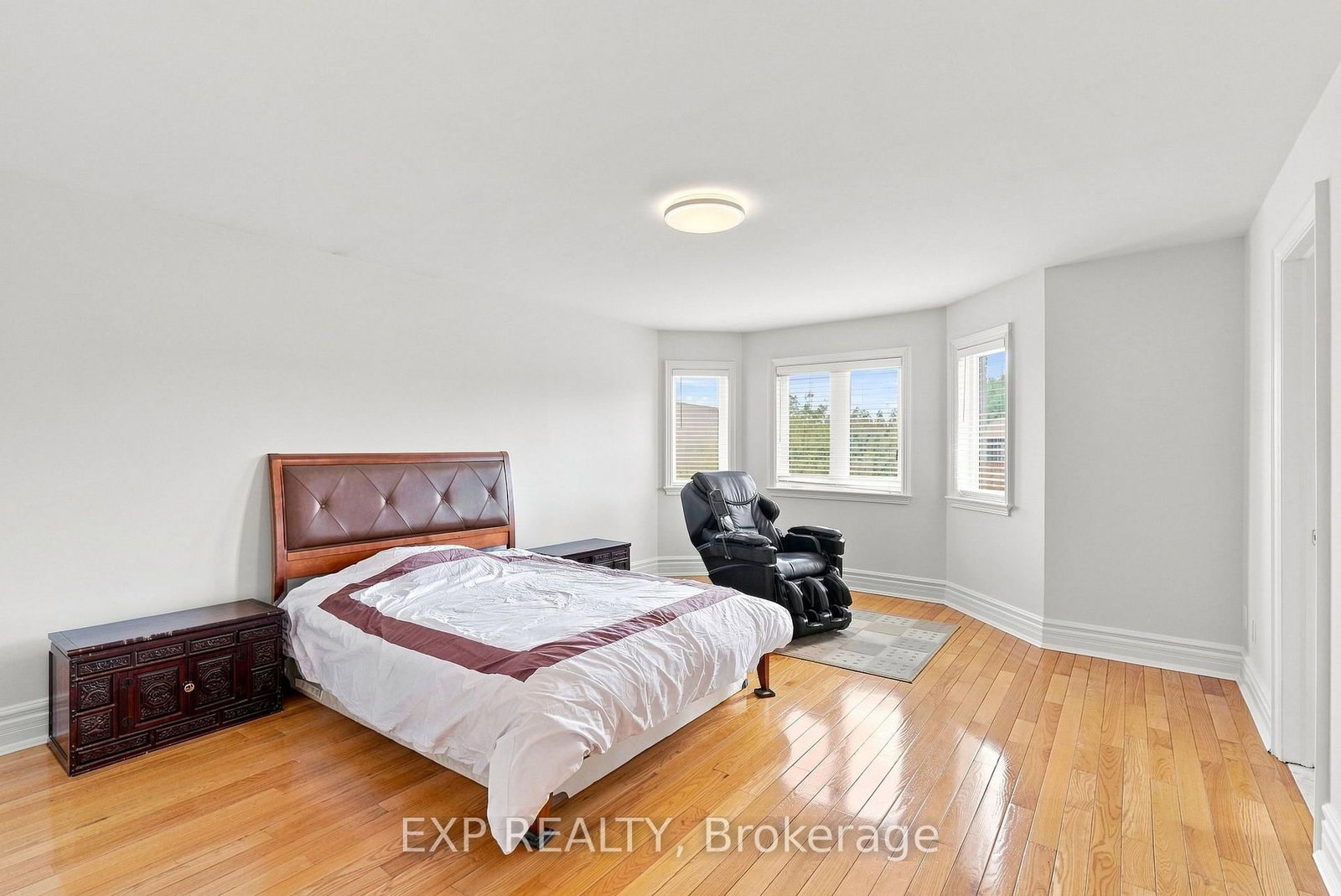 33 Valleyford Avenue • Richmond Hill, ON photo 16