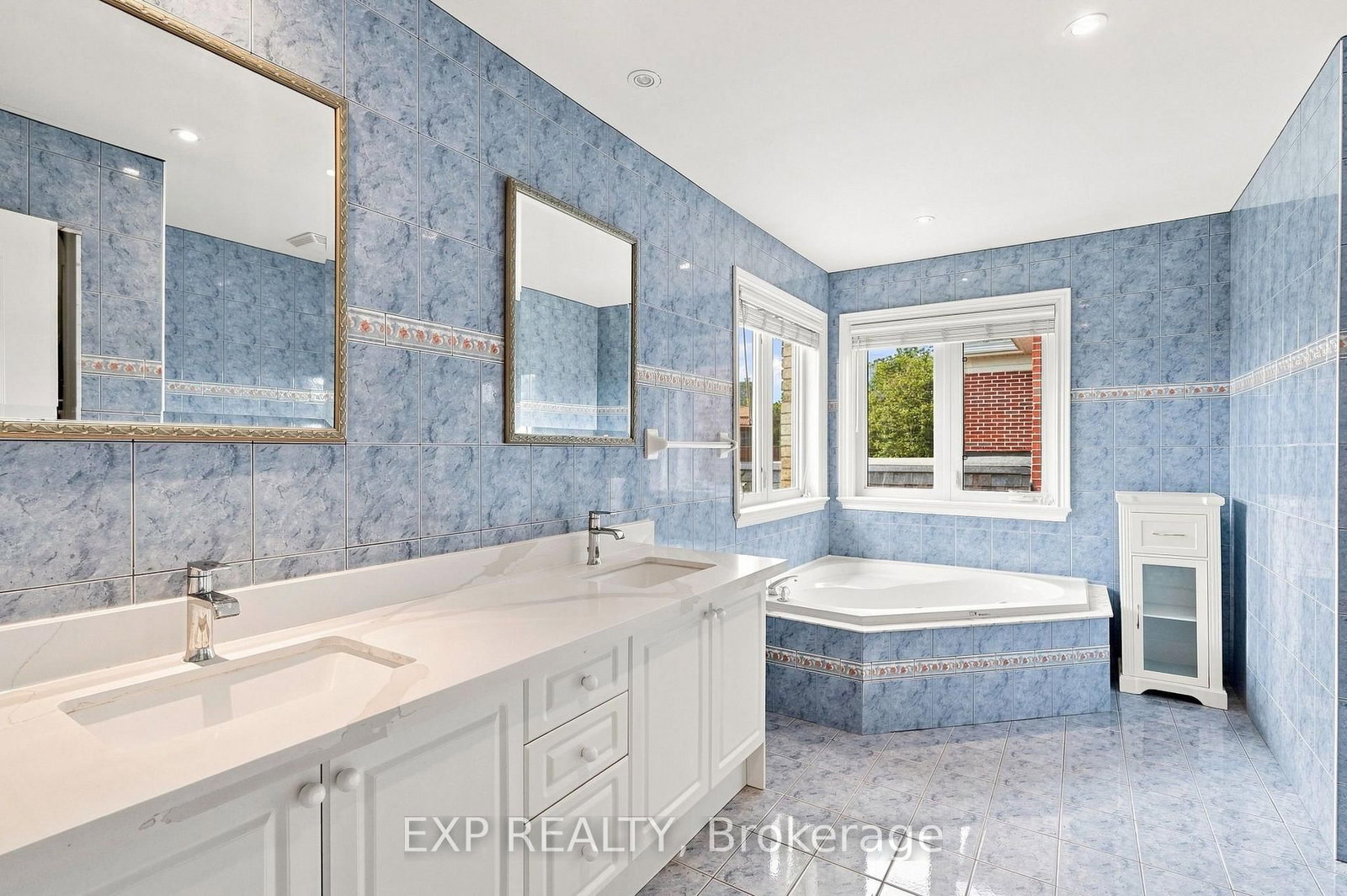 33 Valleyford Avenue • Richmond Hill, ON photo 17
