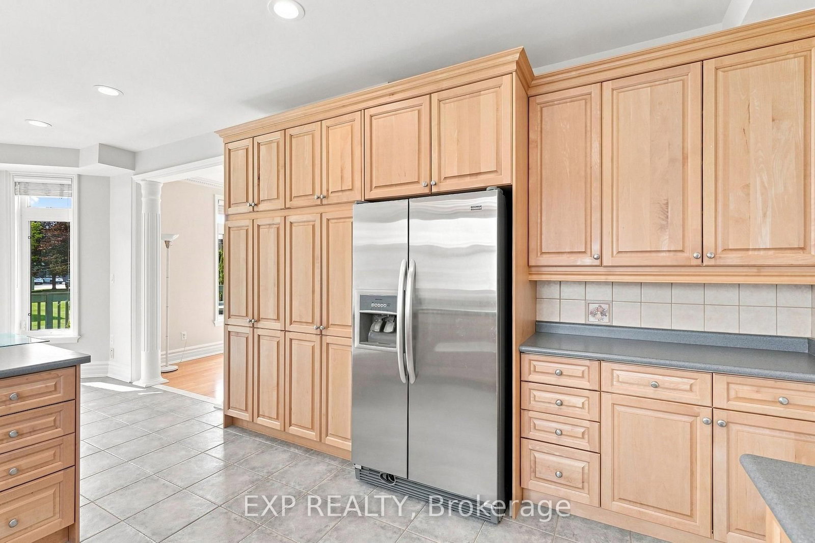 33 Valleyford Avenue • Richmond Hill, ON photo 5