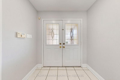 18 Holloway Road • Markham, ON photo 5